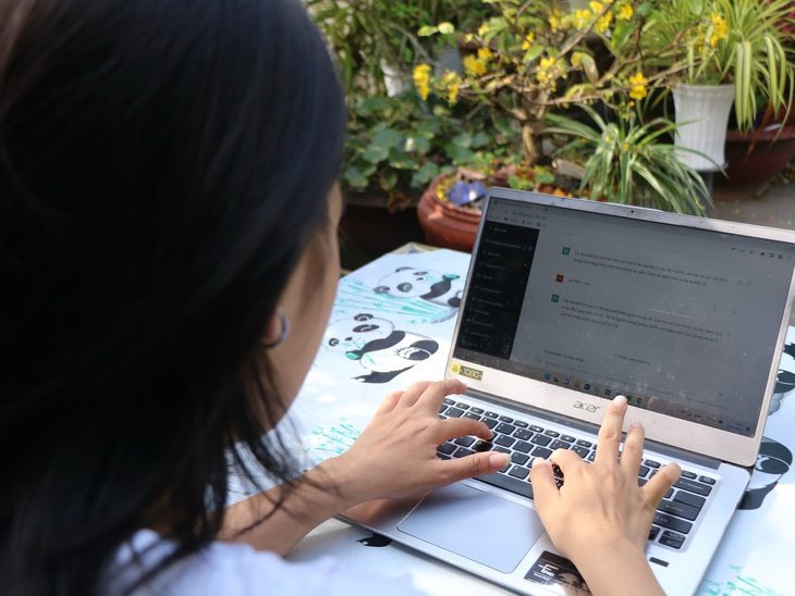 AI: trợ thủ hay Một sinh viên dùng ChatGPT - Ảnh: TR.NHÂN