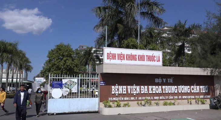 Bạn đọc phản ánh tiếp về thái độ của bảo vệ Bệnh viện Đa khoa trung ương Cần Thơ- Ảnh 1. Nhiều vụ việc người nhà bệnh nhân phản ánh về thái độ của bảo vệ Bệnh viện Đa khoa trung ương Cần Thơ - Ảnh: T. LŨY