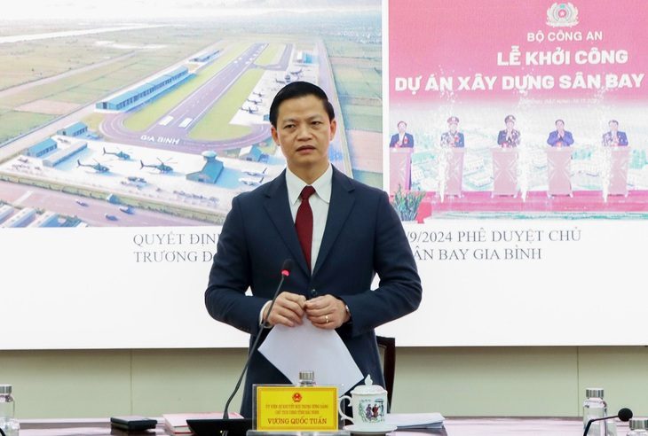 chu-tich-ubnd-bac-ninh-vuong-quoc-tuan-2-17391752347482035175223 Bắc Ninh tính kết nối sân bay của Bộ Công an với Hà Nội thế nào? - Ảnh 1.
