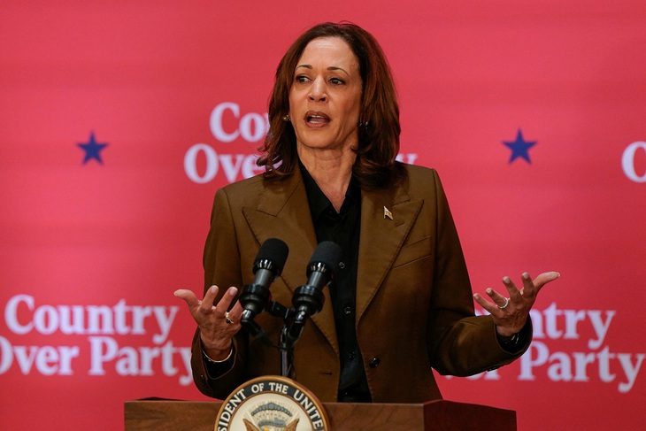 kamala-harris-17287468001042024482612 Bác sĩ tiết lộ về sức khỏe của bà Kamala Harris - Ảnh 1.