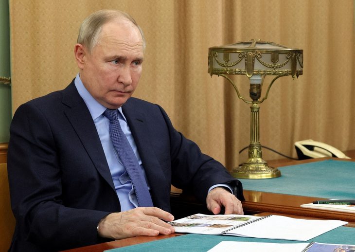 Anh góp quân số lớn tập trận với NATO, ngăn ông Putin- Ảnh 1. Tổng thống Nga Vladimir Putin - Ảnh: REUTERS